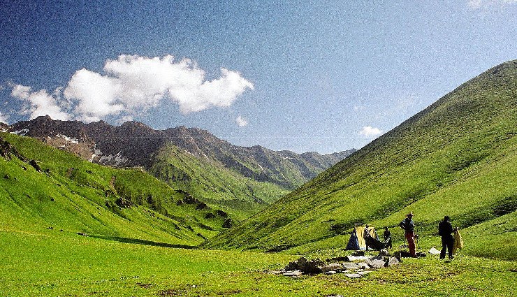 trekking in himalayas,himalayas trekking destinations,kedarkantha trek,deoriatal chandrashila trek,sandakphu phalut trek,valley of flowers trek,tarsar marsar trek,hampta pass trek,gidara bugyal trek,annapurna base camp trek,khopra ridge trek,buran ghati trek,adventure trekking himalayas,best treks in himalayas,trekking routes himalayas