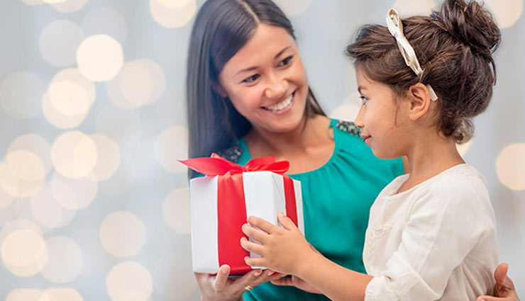 बच्चों का गिफ्ट होना चाहिए स्पेशल, यहां से ले इसके आइडियाज