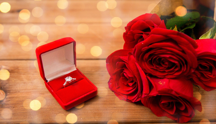 इन सस्ते गिफ्ट्स की मदद से करें करवाचौथ पर अपनी पत्नी को खुश relationship tips,relationship tips in hindi,karva chauth,karva chauth gift ideas