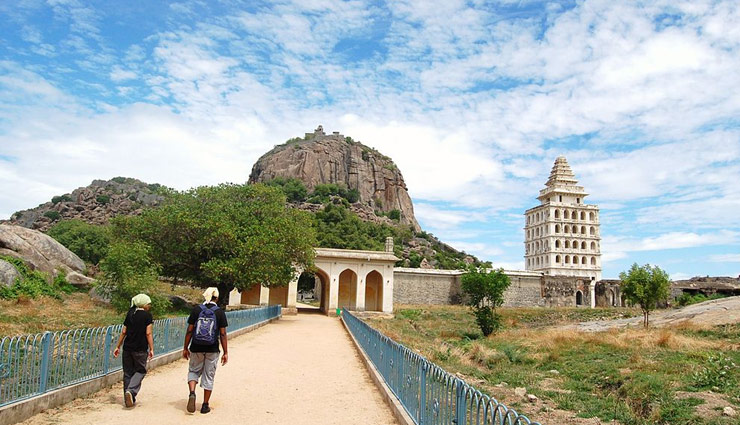 places to visit near chennai in september,best monsoon destinations near chennai,pondicherry travel guide,mahabalipuram attractions,tirupati monsoon travel,pulicat lake bird watching,gingee fort historical sites,kanchipuram temples,yelagiri hills hill station,tharangambadi coastal town,horsley hills scenic spots,kodaikanal hill station,chennai weekend getaways,monsoon trips near chennai,scenic spots near chennai in september