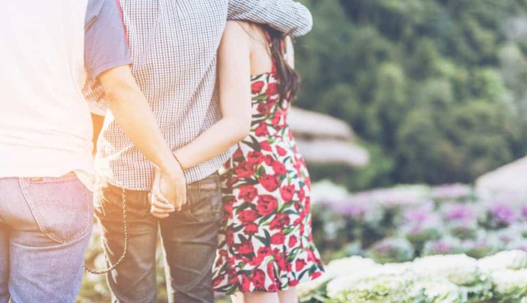 11 Signs Your Girlfriend is Cheating on You