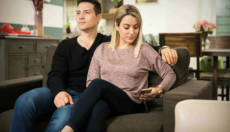 partner cheating on you,how to know your partner is cheating on you,signs to know your partner is cheating on you,mates and me,relationship tips