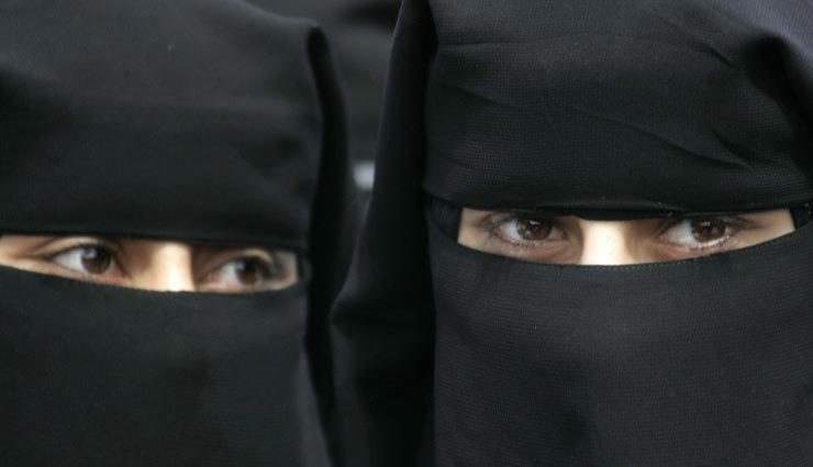 लड़कियों के इस अंग का दिखना करवाता हैं उन्हें जेल की सैर, कई उन्नत देशों में है ये अजीबोगरीब कानून