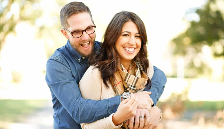 इस तरह के लड़कों से भूलकर भी ना करें प्यार, जीवन में लाते हैं नकारात्मकता