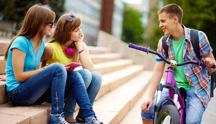 things that girl noticed,boy,girl