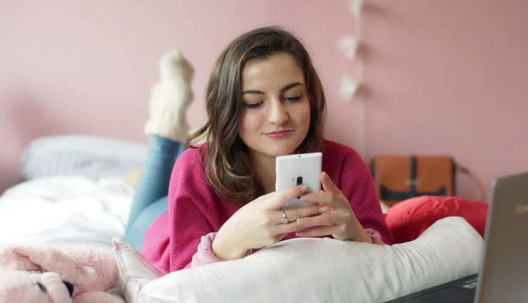 messaging tips,texting tips,texting by girl,relationship tips,relationship advice,dating tips,dating ideas,how to identify girl feelings,way of messages