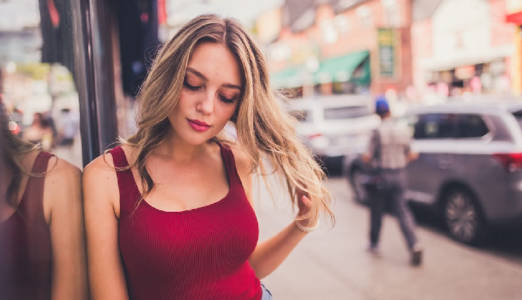 9 Big Signs The Girl You Like is Using You