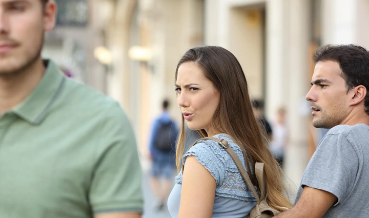 these symptoms started appearing in girlfriend understand that she is cheating on you,mates and me,relationship tips