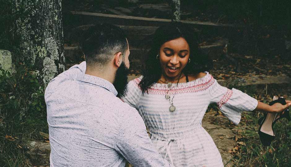 10 Big Signs She is Ready To Be Your Girlfriend