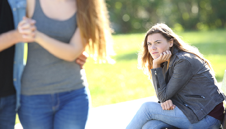 building rapport with girlfriend friends,improving relationship with her friends,connecting with girlfriend social circle,reasons for disliking partner friends,winning over girlfriend friends,navigating social dynamics in relationships,earning approval from partner friends,relationship advice for meeting friends,fostering positive impressions with her friends,creating a bond with your girlfriend social circle