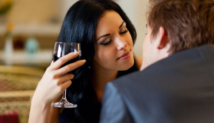 traits girls find attractive in guys,qualities girls like in men,what catches girls attention in guys,attributes girls find appealing in guys,personality traits girls admire in guys,characteristics that attract girls to guys,things that girls love in guys,guy traits that girls find attractive,male qualities that girls appreciate,aspects girls find appealing in guys