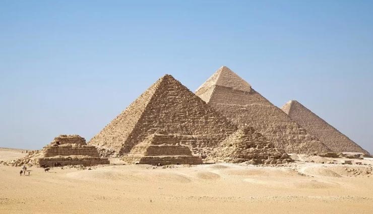 चांद से भी दिखाई देते हैं मिस्त्र के पिरामिड, इनसे जुड़े वो रहस्य जो आज तक नहीं सुलझ पाए