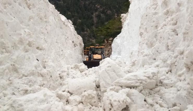 weird news,weird incident,indian newspaper,france glacier,indira gandhi