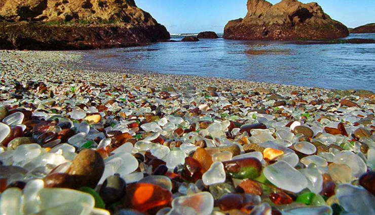 vibrant beaches,colorful beach destinations,unique beach vacations,worlds most colorful beaches,beaches with colorful sands,exotic beach getaways,vibrant coastal destinations,colorful beach escapes,rainbow-colored shores,unusual beach landscapes,traveling to vibrant beaches,stunning beach colors,beaches for a colorful vacation,multicolored sand beaches,beautifully colored coastal spots