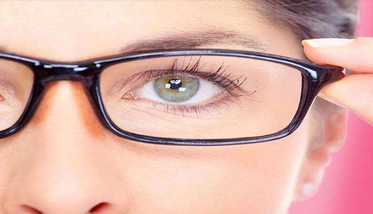 नाक पर बने चश्मे के निशान से पाना चाहते हैं निजात, ले इन उपायों की मदद