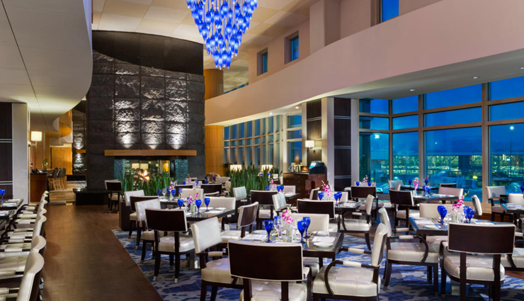 airport restaurants,best airport restaurants,meal at best airport restaurants,restaurants,holidays,travel