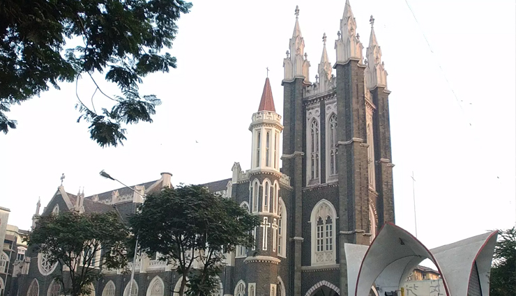 oldest churches in mumbai,beautiful churches in mumbai,historical churches in mumbai,mumbai iconic churches,churches with rich heritage in mumbai,famous churches in mumbai,architectural marvels mumbai churches,exploring mumbai ancient churches,religious landmarks in mumbai,must-visit churches in mumbai