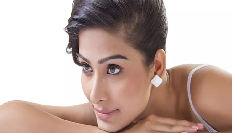 ये घरेलू फेसपैक देंगे आपको ग्‍लोइंग त्वचा, करवा चौथ पर दिखेंगी स्पेशल 