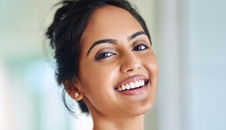 rose water benefits for skin,advantages of using rose water on skin,how rose water benefits your skin,skin benefits of rose water,rose water for healthy skin,natural skin benefits of rose water,rose water skincare benefits,why rose water is good for your skin,enhancing skin with rose water,rose waters impact on skin health