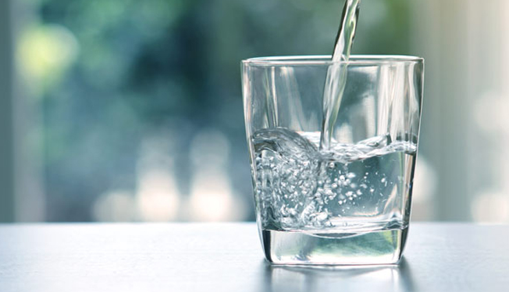 Almonds,fruits,vegetable juice,dry fruits,warm water lemon and honey,orange juice,water,workout,home remedies for glowing skin,glowing skin tips,home remedies,skin care tips,beauty tips