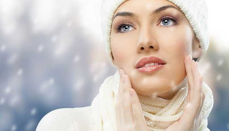 पाना चाहते है सर्दियों में ग्लोइंग चेहरा, स्किन के हिसाब से करें मेकअप
