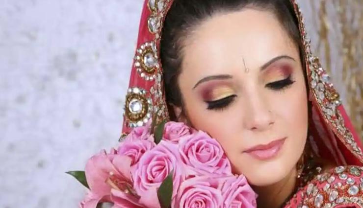 beauty tips,beauty tips in hindi,beauty like a parlor,coffee facial,glowing skin,beauty on karwa chauth