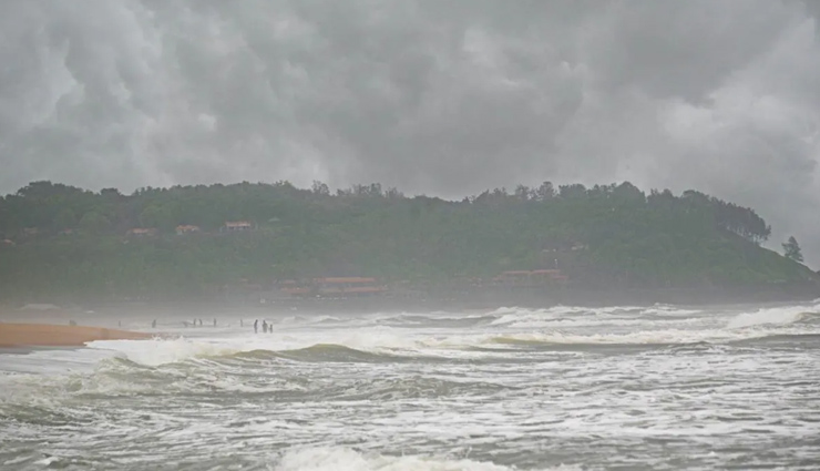 मॉनसून के इन दिनों में ना बनाएं देश की इन 8 जगहों पर घूमने का प्लान, मजा होगा किरकिरा monsoon season,places not visit during monsoon season,india travel,holidays,travel guide