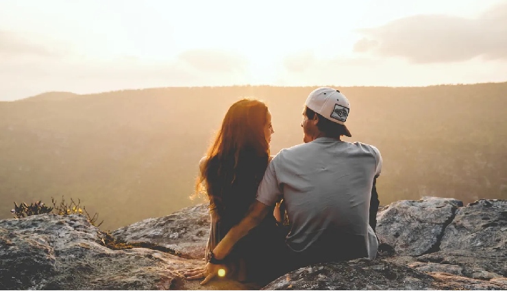 power of words in relationships,emotional impact of words,relationship communication,how words affect love,strengthen your relationship,mindful communication in love,positive language in relationships,emotional connection through words,importance of kind words,toxic language in relationships