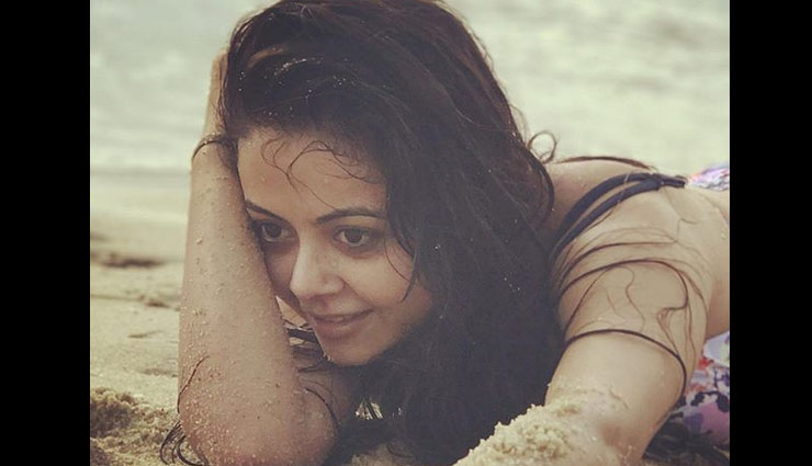 photoshoot of devoleena,hot pics of gopi bahu,bold looks of tv actresses
