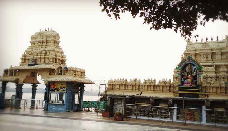 gokarna,temples to visit in gokarna,must visit temples,mahabaleshwar temple,maha ganapati temple,bhadrakali temple,mahalasa temple,shree someshwara temple