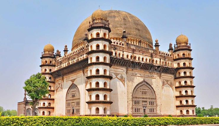 gol gumbaz,ibrahim rouza,bijapur fort,jama masjid,asar mahal,attractions of bijapur,bijapur,india