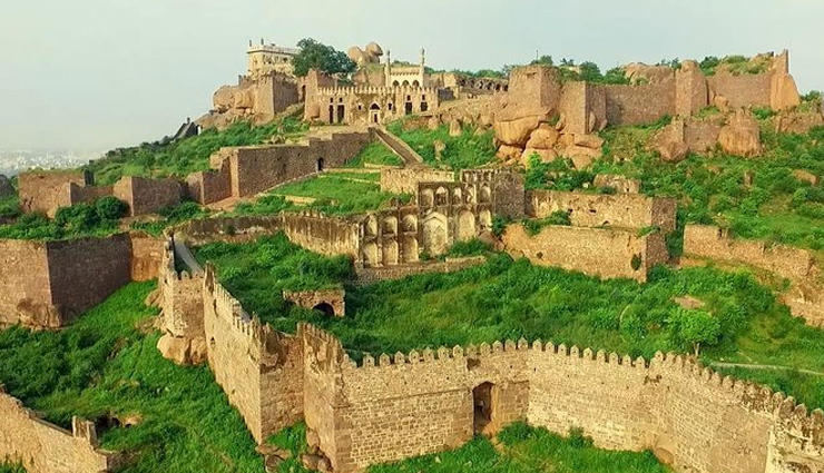 tourist destinations in india,weekend tourist destinations in india,holidays in india,tourist places to visit in august month,holidays