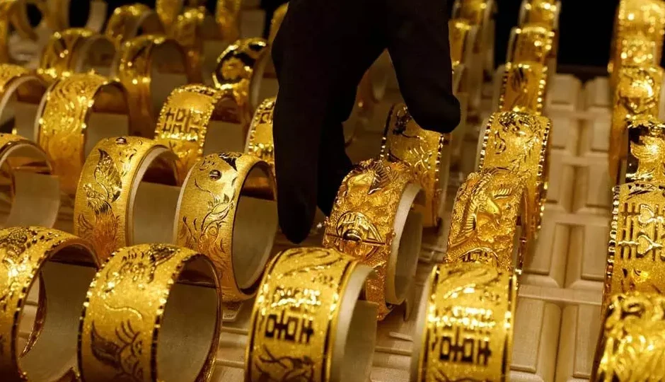 सोने की चमक पड़ी फीकी, चांदी भी हुई सस्ती – जानिए आज के ताज़ा भाव