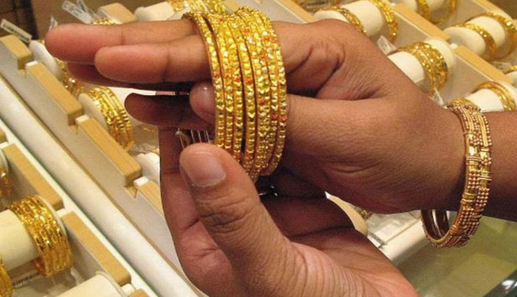 नव वर्ष के आगाज के साथ ही महंगा हुआ सोना-चांदी