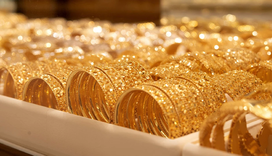 दिसंबर 2025 तक क्या होगी सोने की कीमत, अभी खरीदें या इंतजार करें? एक्सपर्ट से जानें पूरी जानकारी