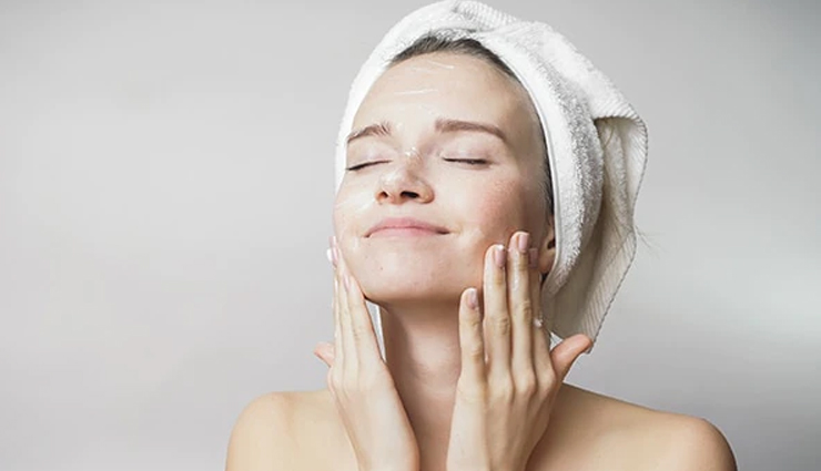 gold facial at home steps,diy gold facial tutorial,steps for doing gold facial at home,home gold facial procedure,how to do gold facial yourself,homemade gold facial guide,gold facial steps for glowing skin,affordable diy gold facial at home,easy steps for a home gold facial,diy facial with gold benefits