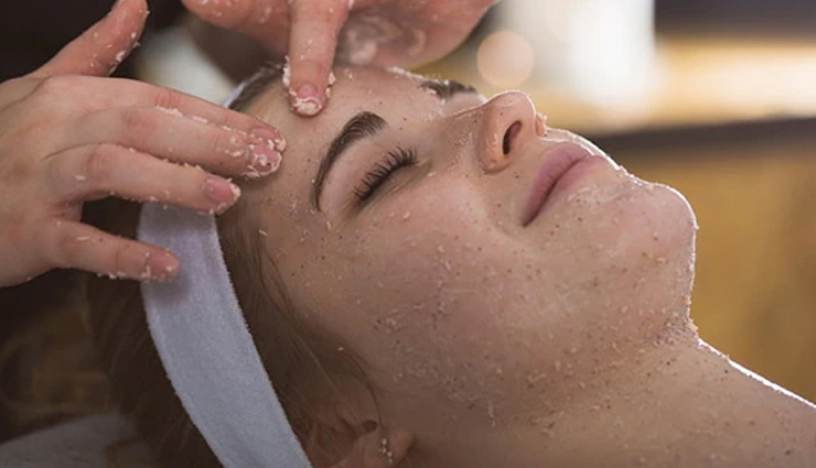 gold facial at home steps,diy gold facial tutorial,steps for doing gold facial at home,home gold facial procedure,how to do gold facial yourself,homemade gold facial guide,gold facial steps for glowing skin,affordable diy gold facial at home,easy steps for a home gold facial,diy facial with gold benefits