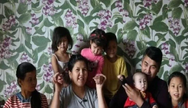 weird news,weird incident,kazakhstan news,mother gets gold medal for seven children