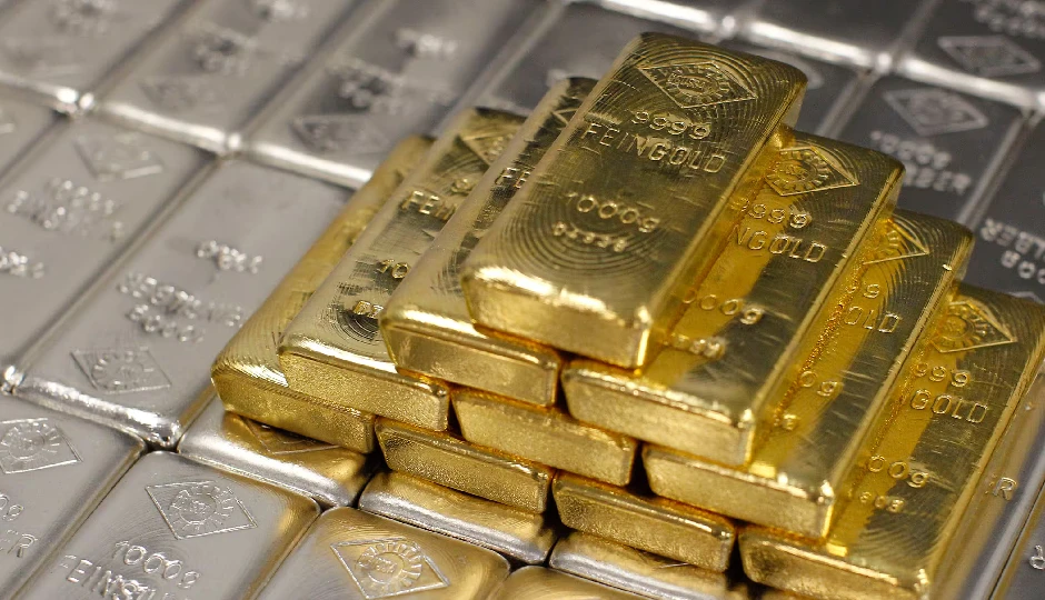 सात दिनों की सुस्ती के बाद फिर चमका सोना, ₹1200 प्रति 10 ग्राम महंगा, चांदी ने भी मचाई हलचल