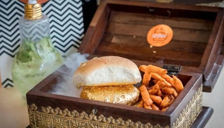 मुंबई के सस्ते वड़ा पाव का दुबई फ्लेवर काफी महंगा, कीमत जान रह जाएंगे हैरान 