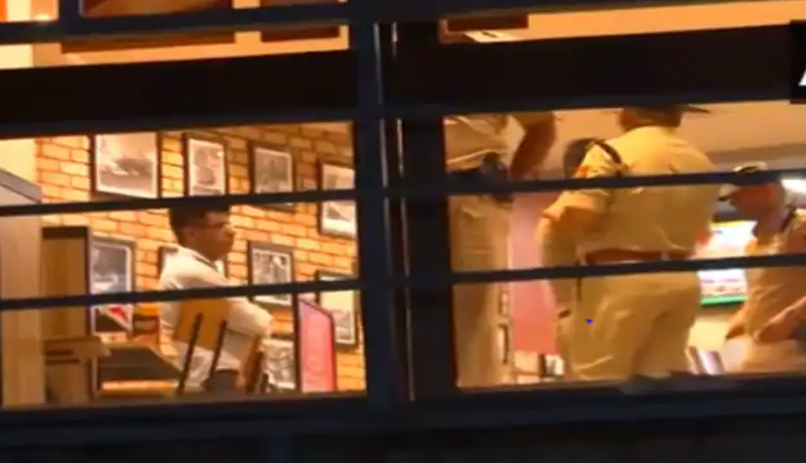 पश्चिमी दिल्ली में बर्गर किंग आउटलेट पर गोलीबारी में एक की मौत, आरोपी फरार
