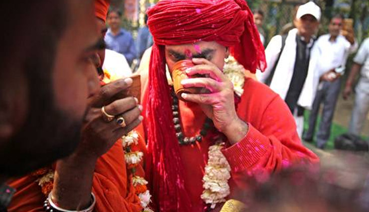 all india hindu mahasabha,drinking,cow,urine,gaumutra,coronavirus,gomutra party,weird news