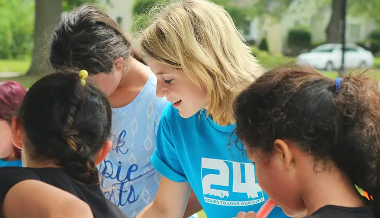 chain of good deeds,pay it forward,acts of kindness,create goodwill,positive actions,random kindness,helping others,spreading positivity