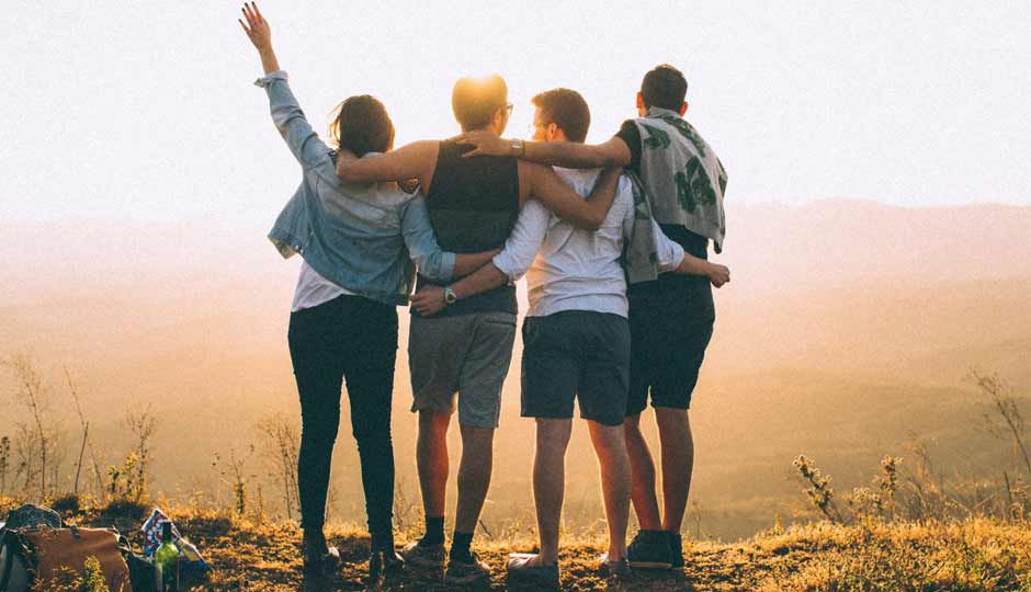 10 Tips To Help You Be a Good Friend