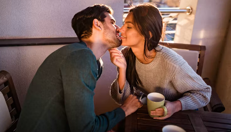 6 Biggest Signs You are a Good Kisser