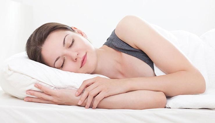 वास्तु के ये आसान उपाय दिलाएंगे रात में चैन की नींद