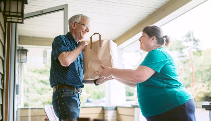 neighbors,ways to be good to neighbors,relationship tips