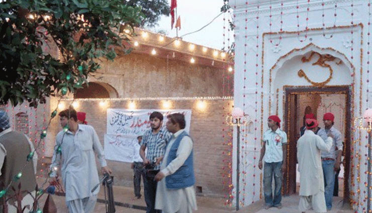 hindu temples,pakistan,katasraj temple,hinglaj mata temple,panchmukhi hanuman mandir,gorakhnath temple peshawar