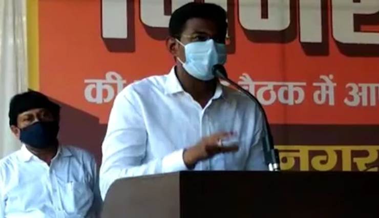 'एक बेड के लिए लाइन में थे लोग, मरीज के मरने का कर रहे थे इंतजार'