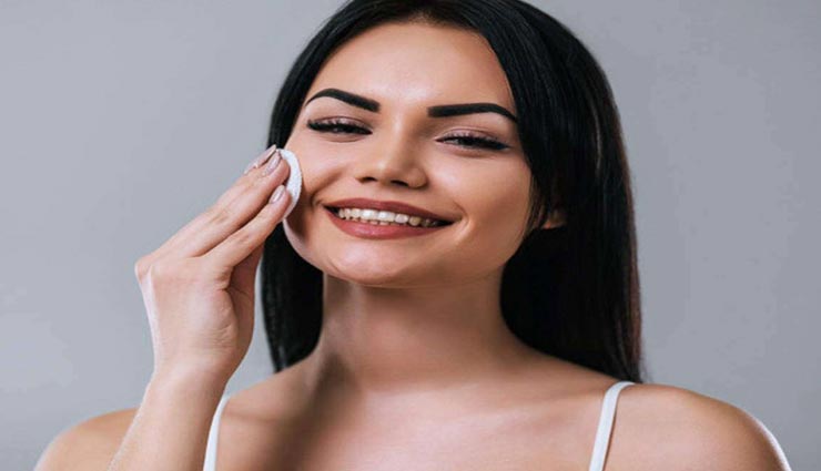 महंगे ब्यूटी ट्रीटमेंट से ज्यादा कारगर हैं ये देसी नुस्खें, जानें और आजमाए